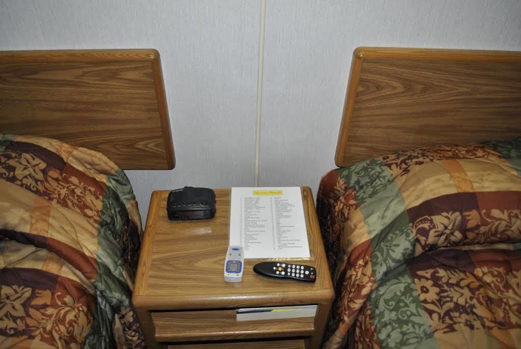 Waconia Inn And Suites Экстерьер фото