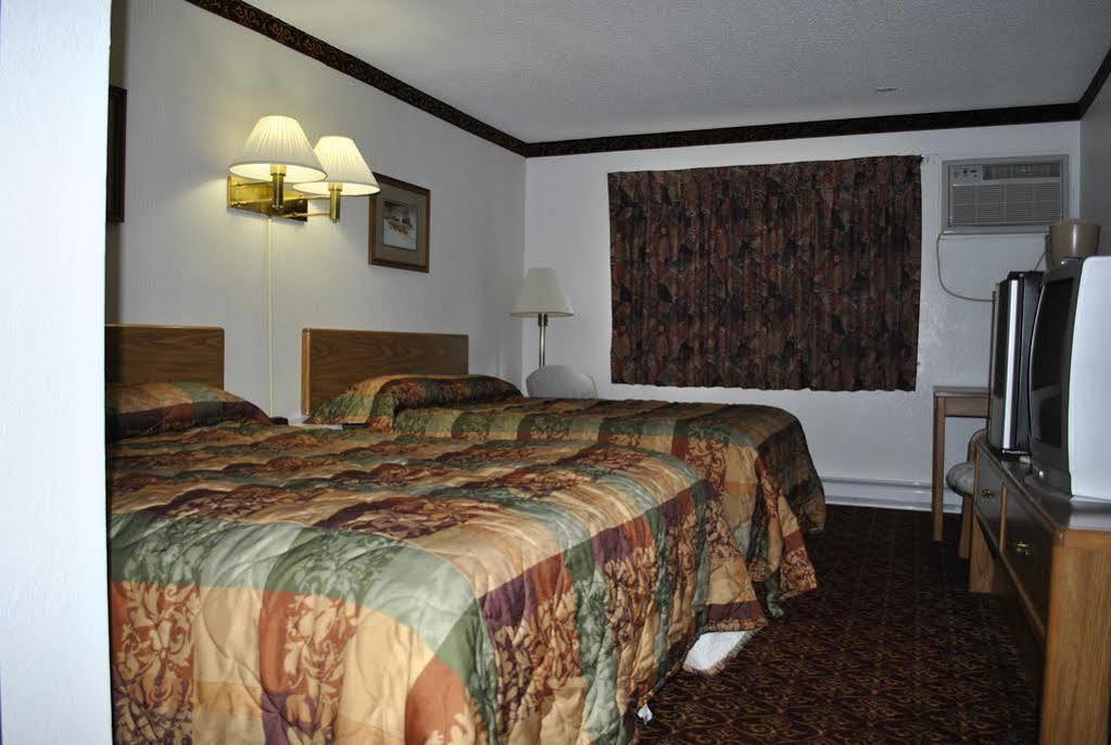 Waconia Inn And Suites Экстерьер фото